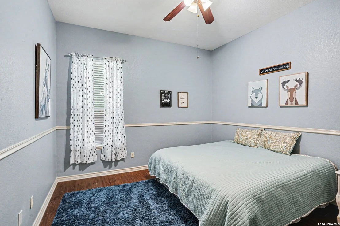 Photo of 233 MEADOWLARK LN