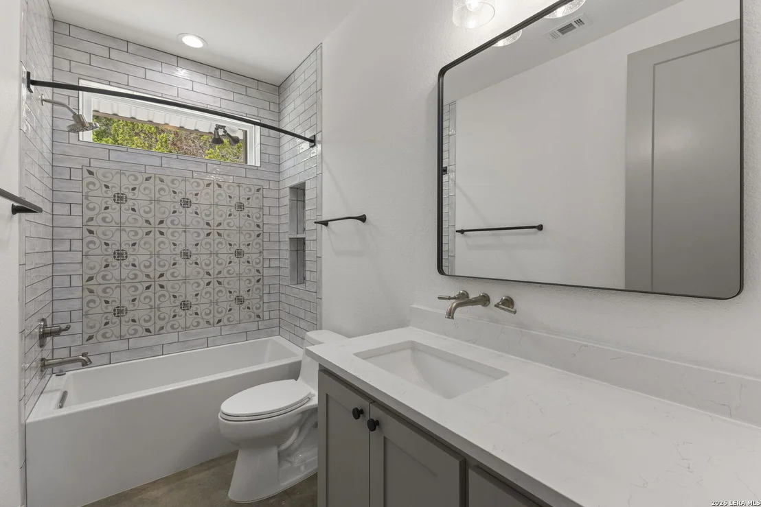 Photo of 206 Valley Rd