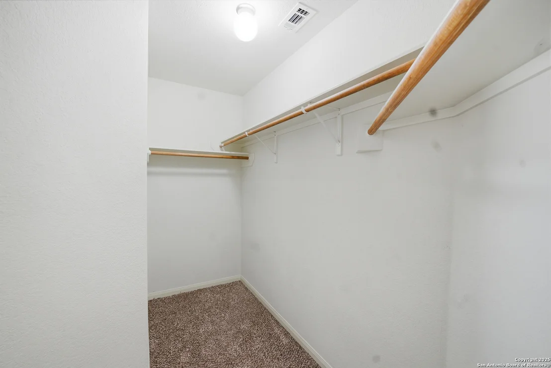 Photo of 6810 Luckey