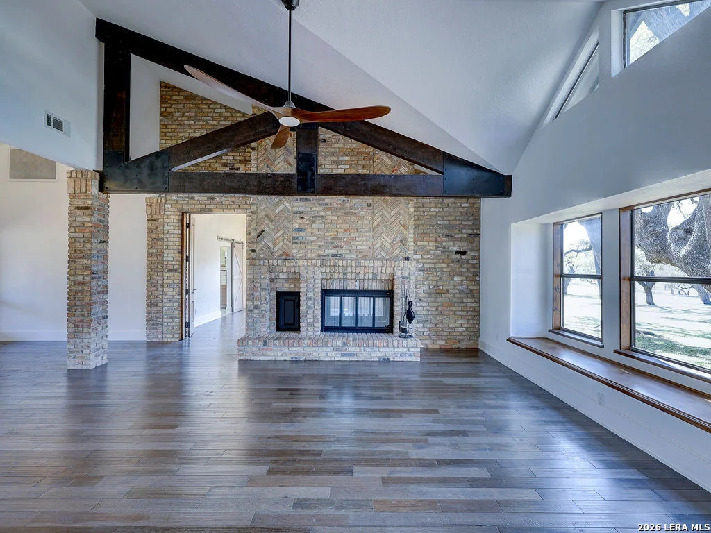 Photo of 29540 Red Bud Hill