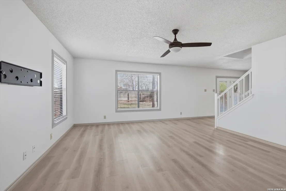 Photo of 9015 Mansfield