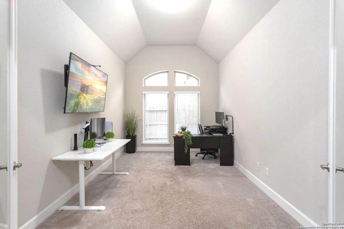 Photo of 2131 Thayer Cove