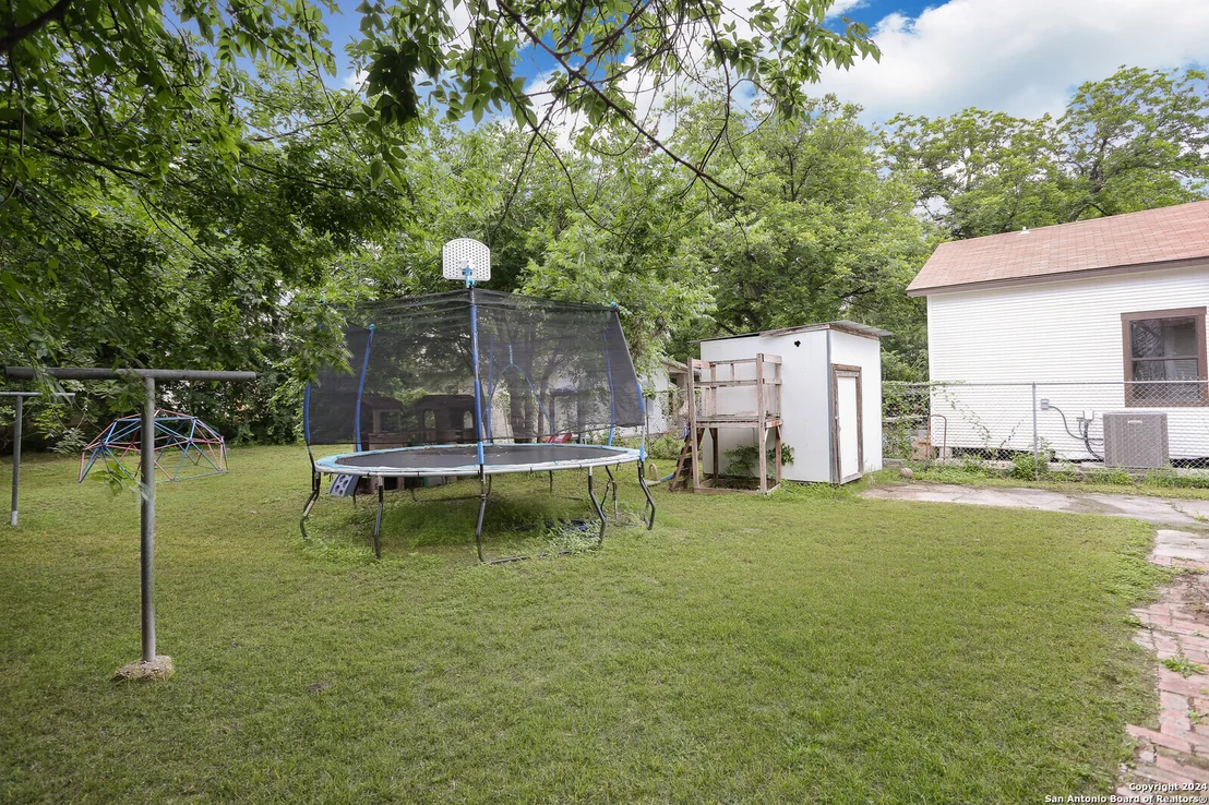Photo of 511 DEVINE ST