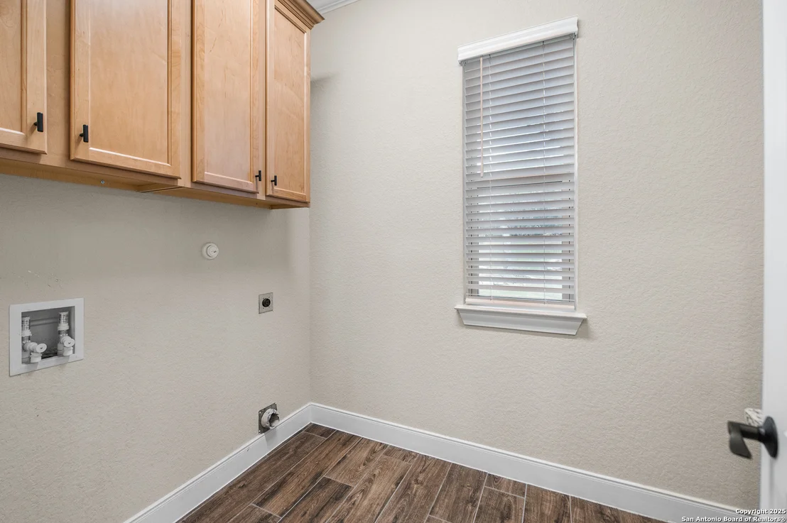 Photo of 663 PRIVATE ROAD 1712