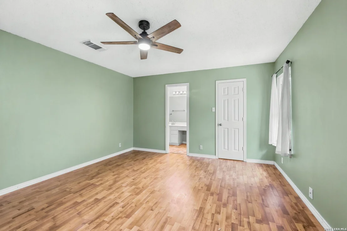 Photo of 9406 Silverfeather