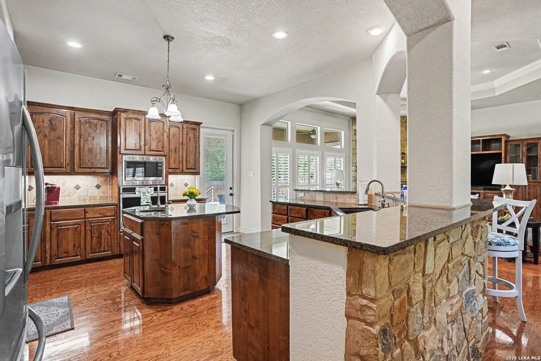 Photo of 233 MEADOWLARK LN