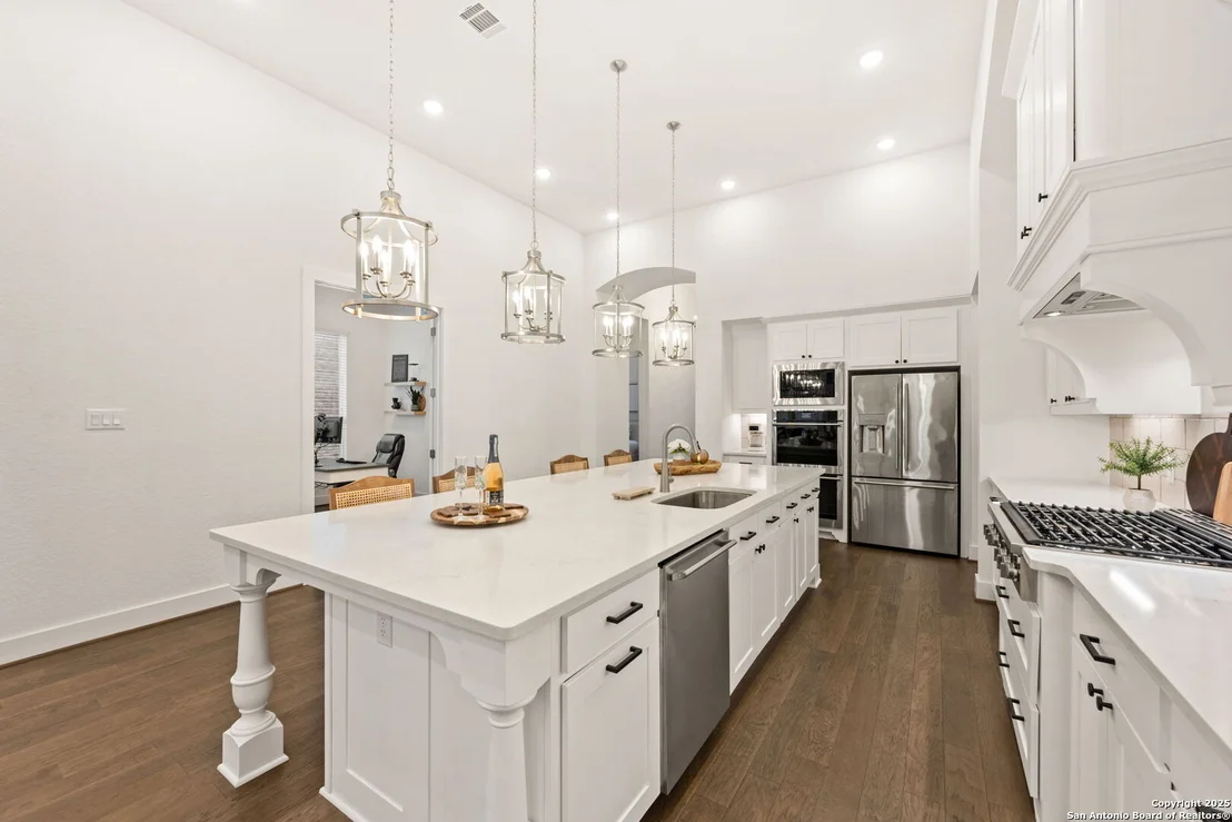 Photo of 8615 Shady Gate