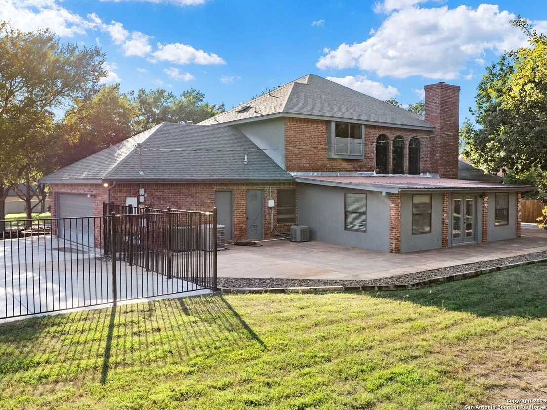 Photo of 332 Towne Vue