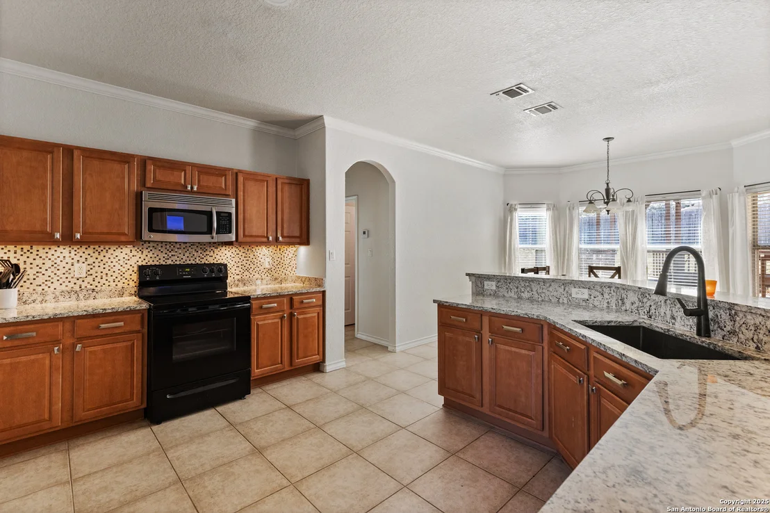 Photo of 325 Howard Dr