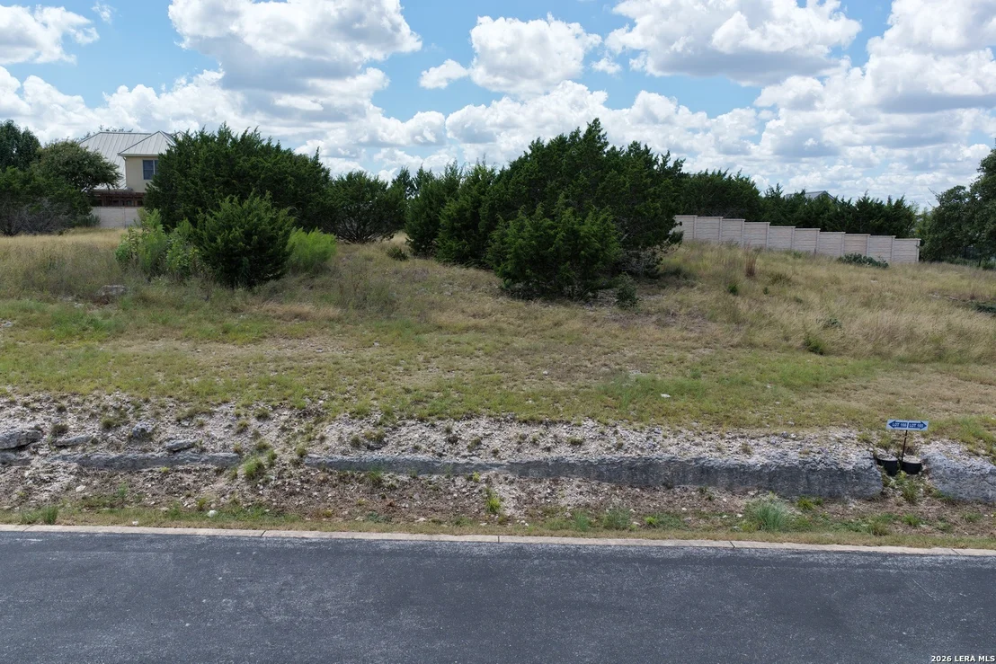 Photo of 533 HANNAH LN