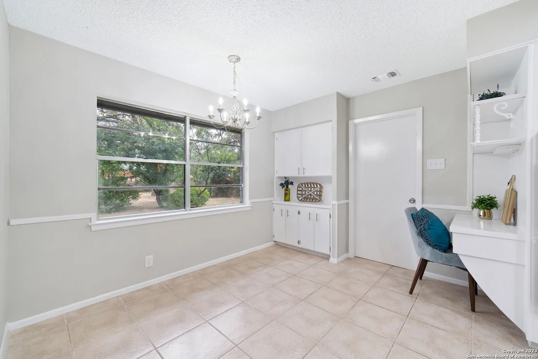 Photo of 518 SUNHAVEN DR
