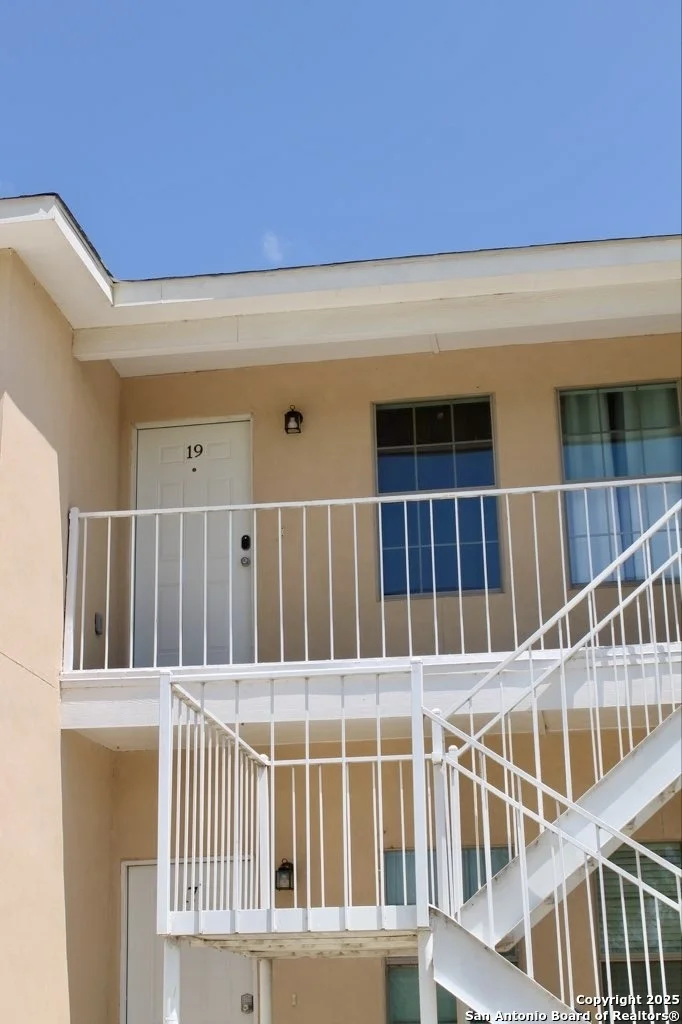 Photo of Unit 19 at 391 riverside