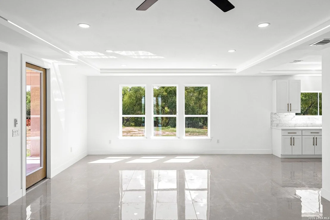 Photo of 7166 Newman Blvd