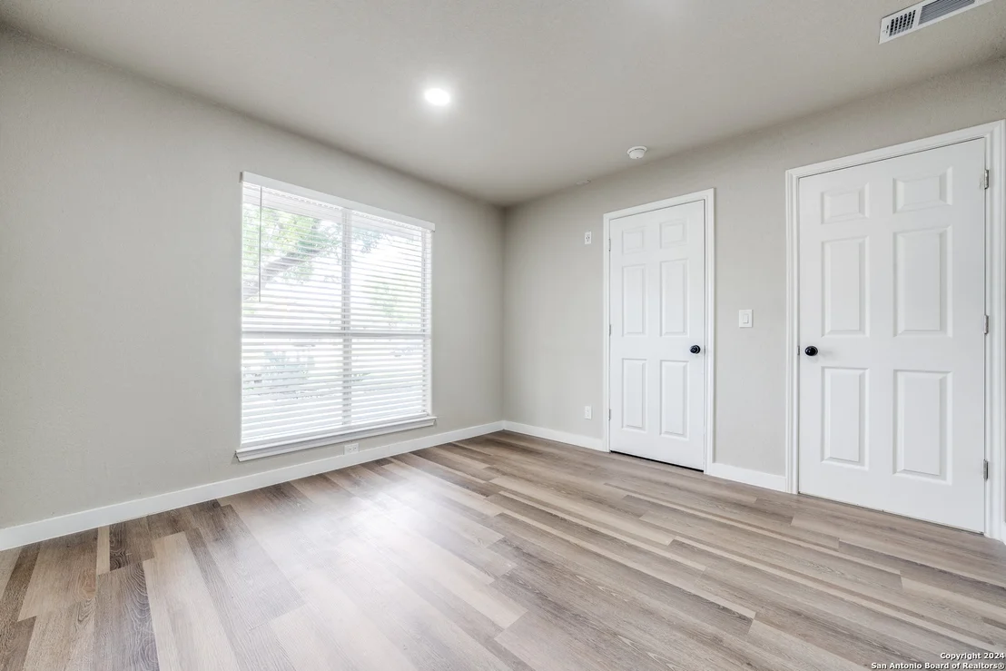 Photo of 9622 five forks