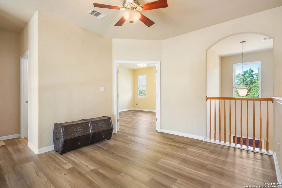 Photo of 577 River Chase