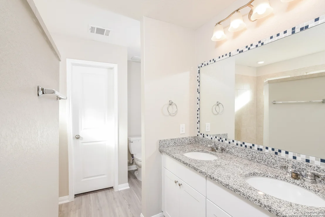 Photo of 8022 Dovers Den