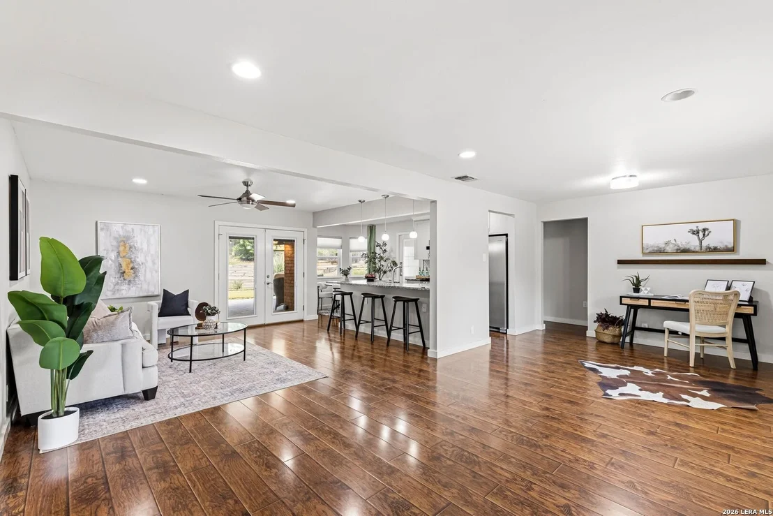 Photo of 3918 OAK TRL