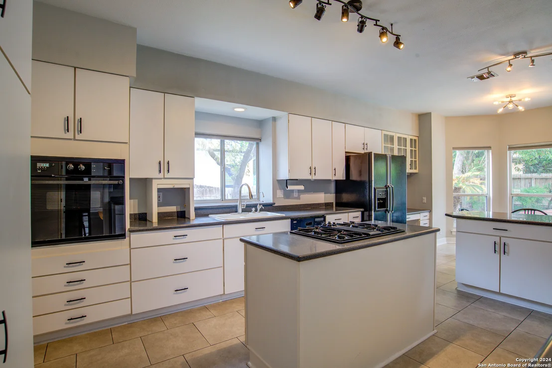 Photo of 15622 Dawn Crest