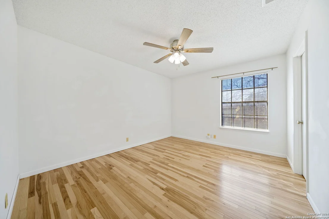 Photo of 14006 WOODSTREAM
