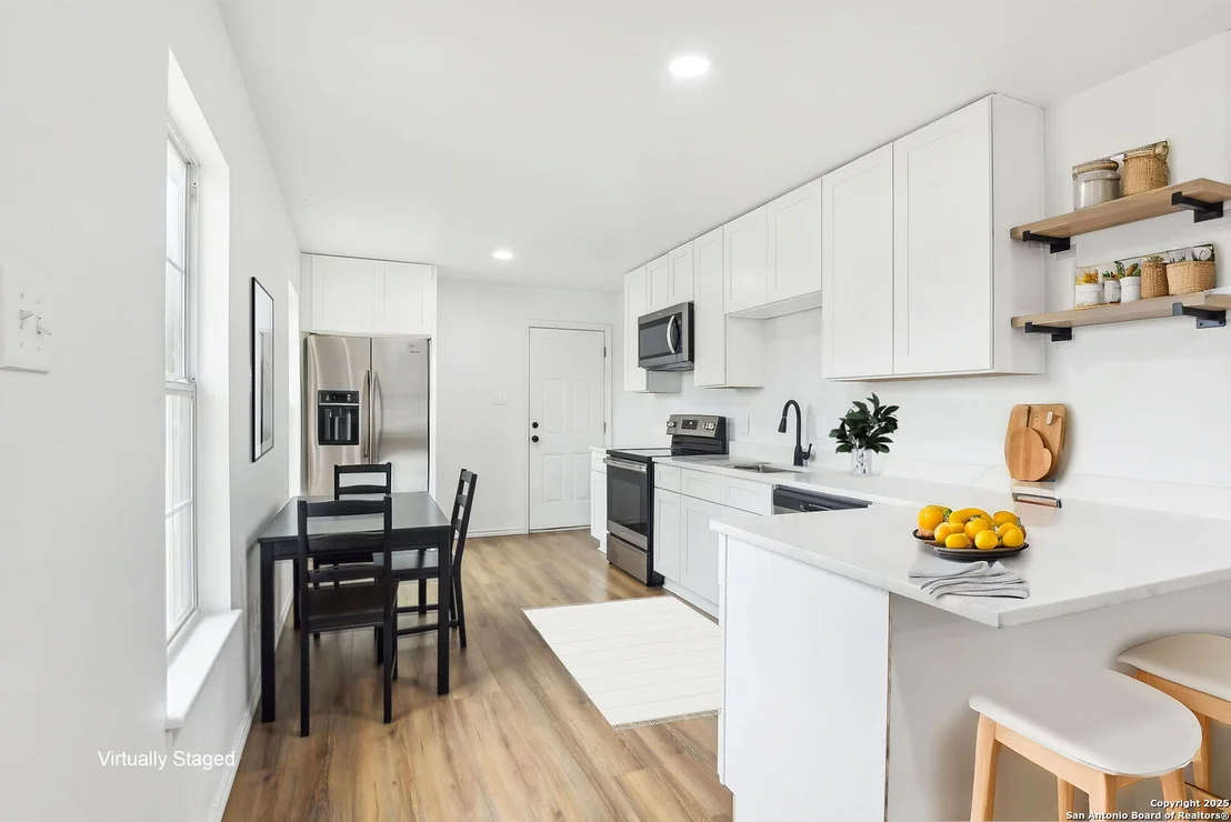 Photo of 843 Deely Place