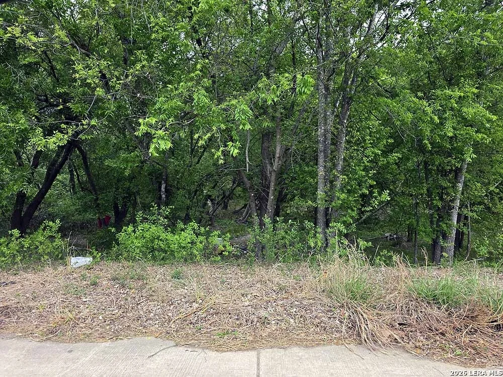 Photo of 1900 Hunt Ln
