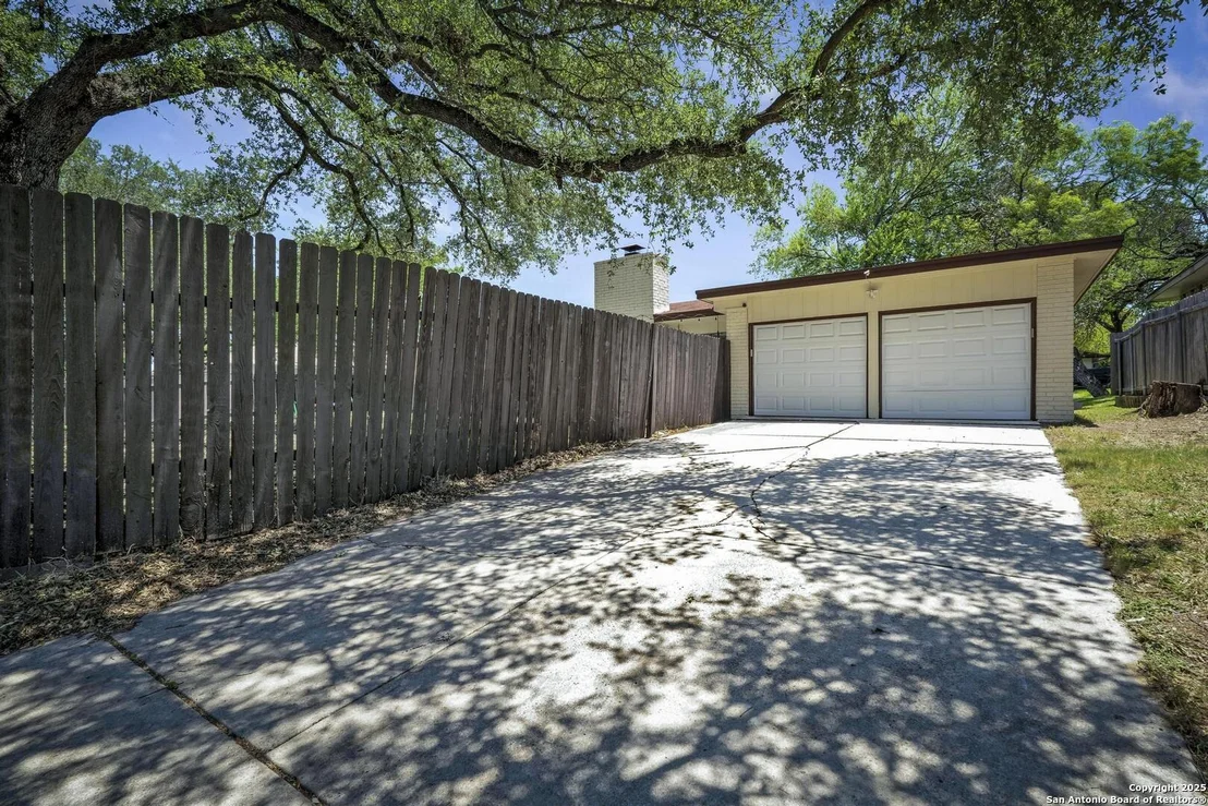 Photo of 9406 Ranchero