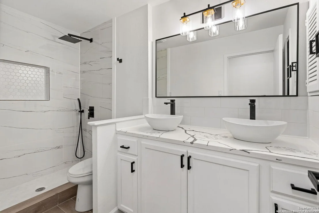 Photo of 5930 Forest Ridge