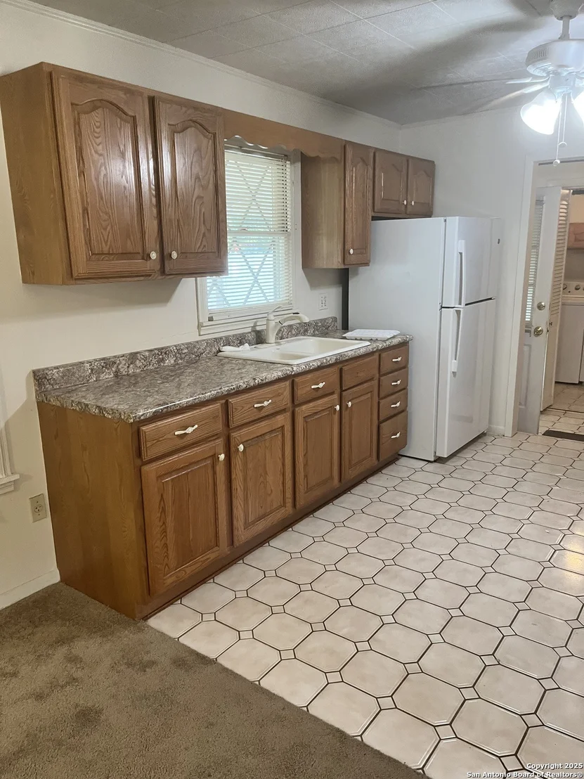 Photo of 322 Anton