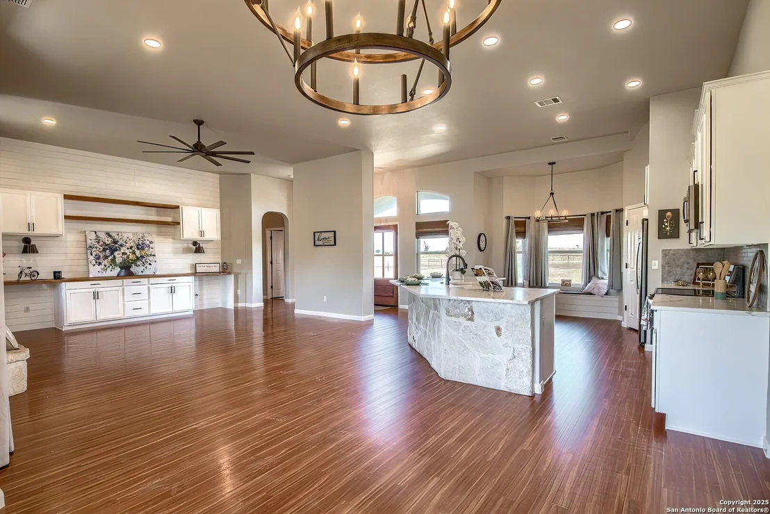 Photo of 240 Glory Lane