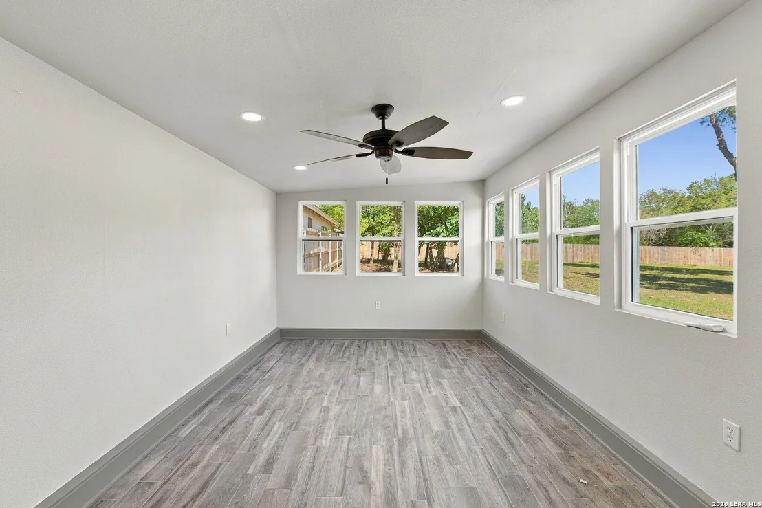 Photo of 1106 W MAIN ST