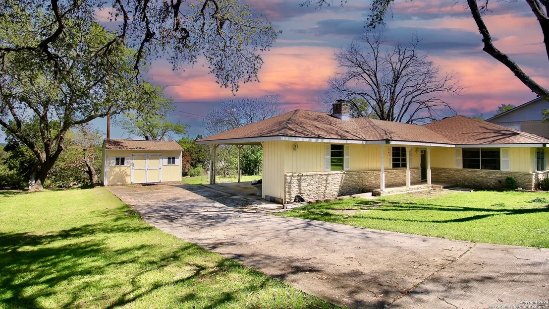 Photo of 116 CRESTVIEW DR