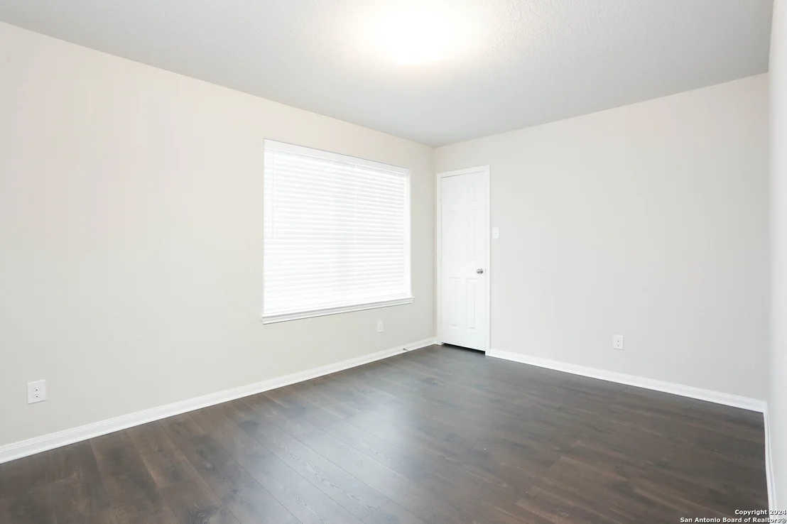Photo of 11639 LUCKEY LEDGE