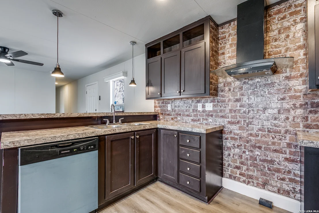 Photo of 25221 PROGRESS RD