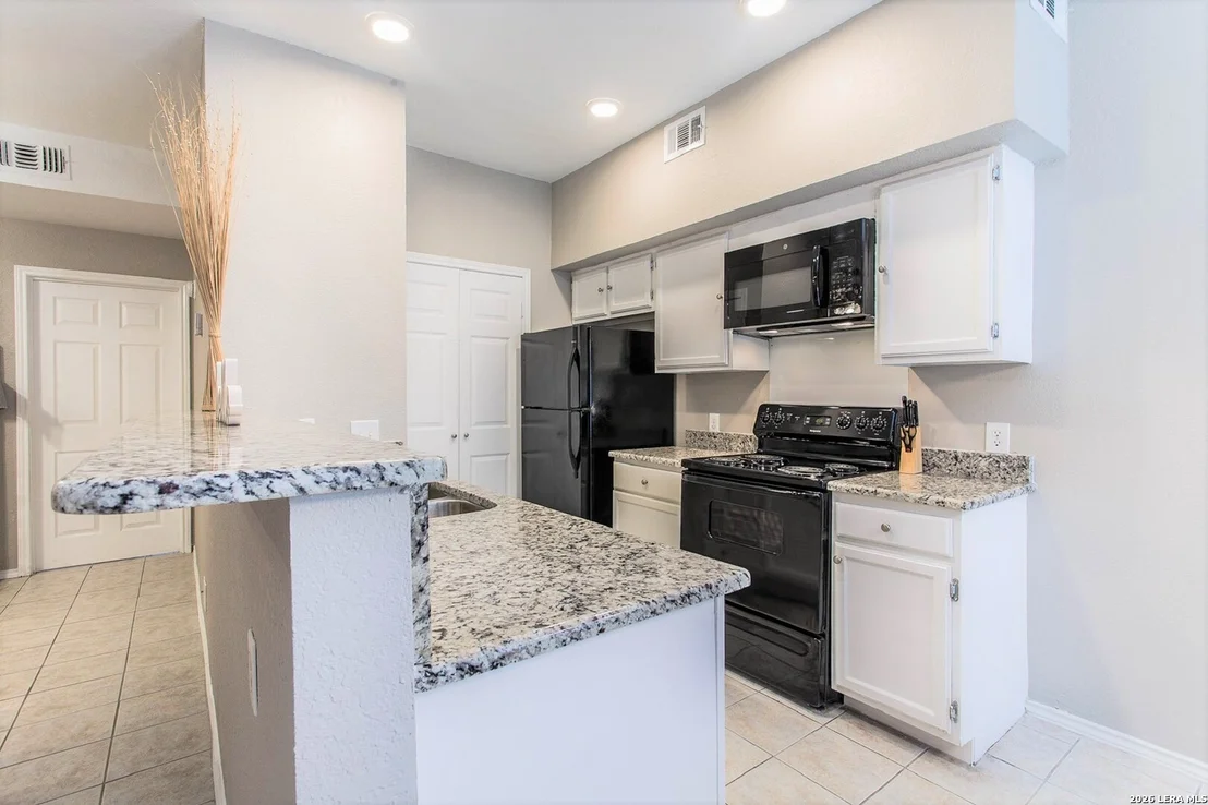 Photo of Unit 253 at 8633 Datapoint