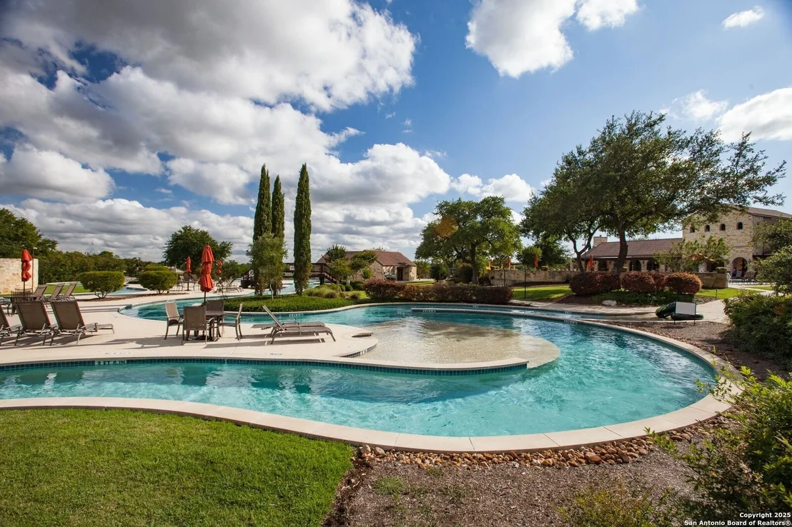 Photo of 1010 Adriatico