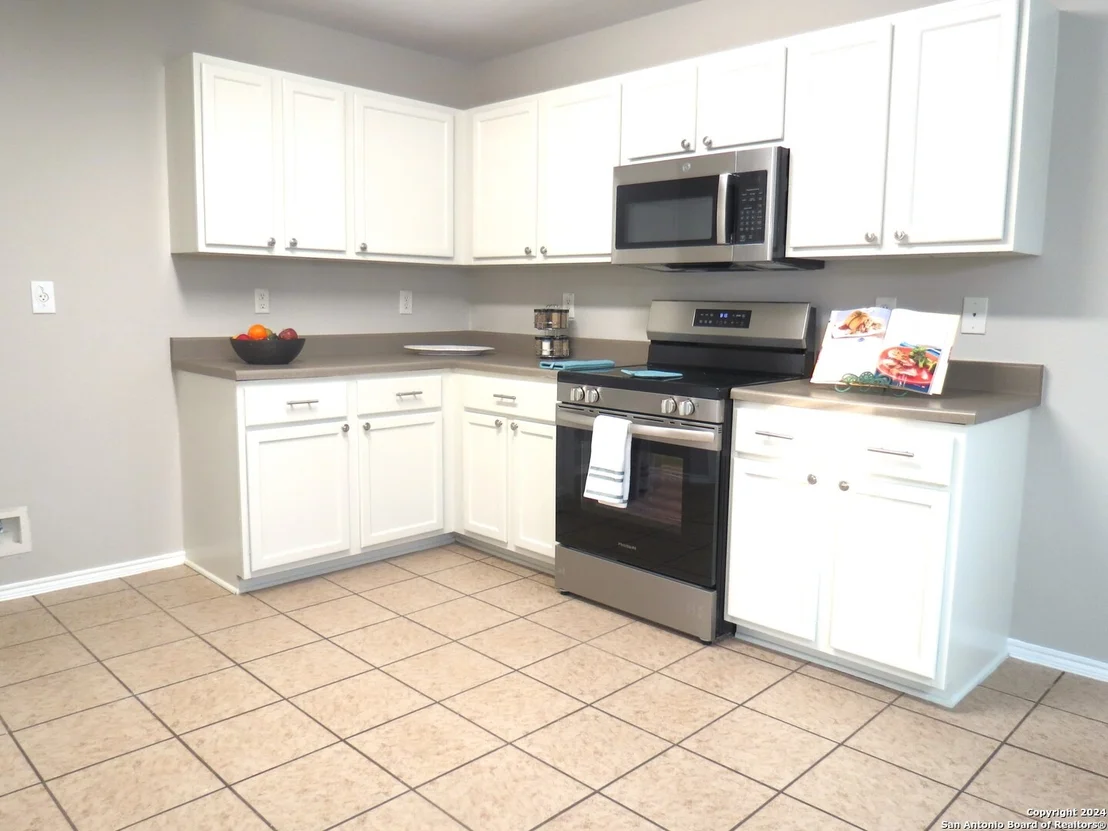 Photo of 241 N WILLOW WAY