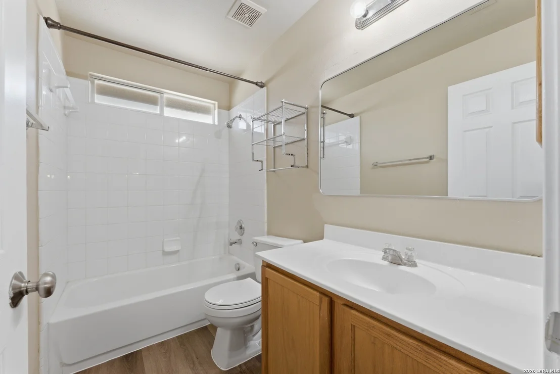 Photo of 1754 Barking Wolf