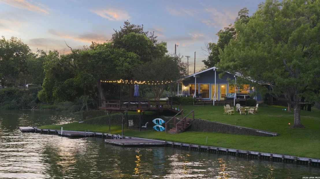 Photo of 669 Mary Blvd