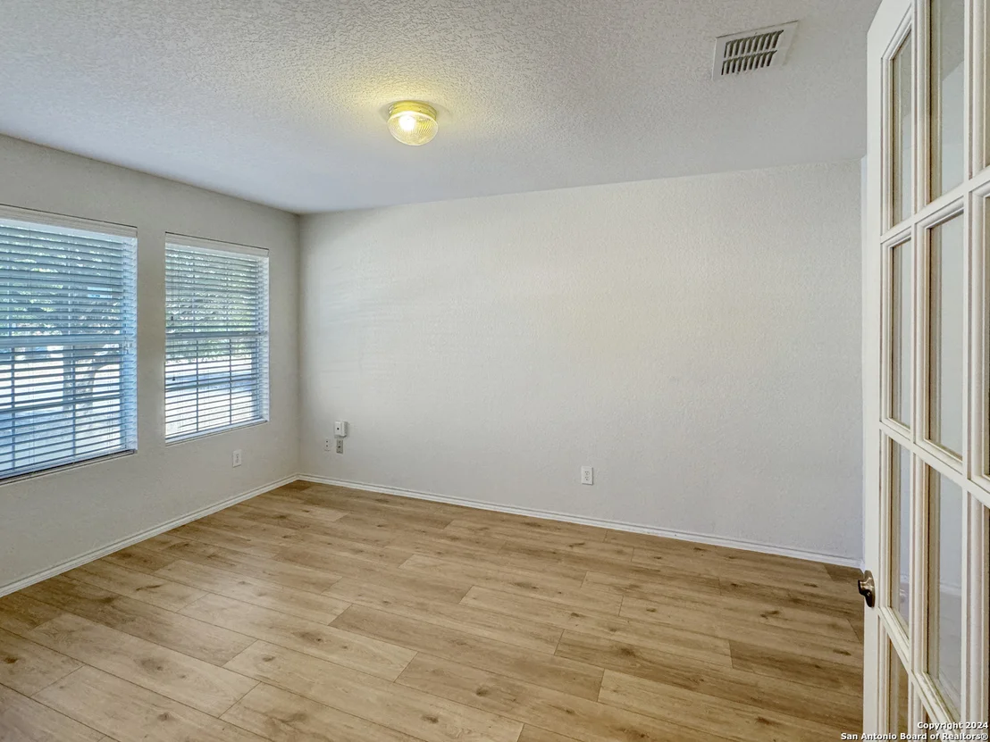 Photo of 16415 COLTS BAY