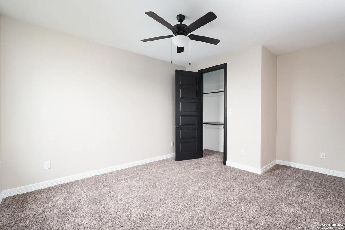 Photo of 24422 Canyon Row