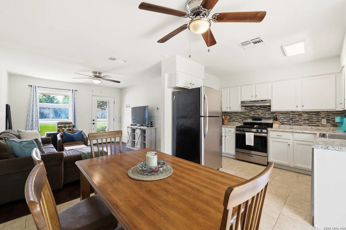 Photo of 6707 Pear Tree