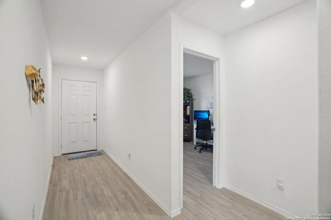Photo of 5523 Elm Valley