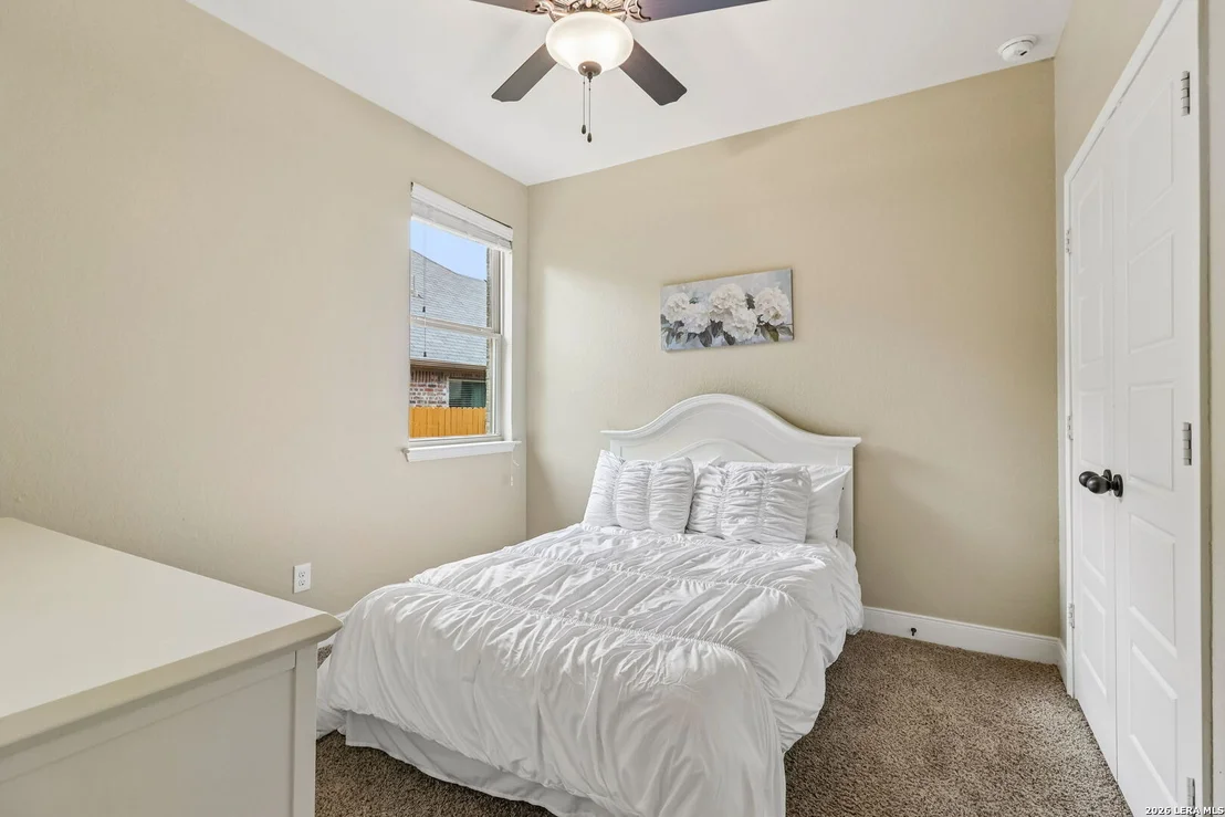 Photo of 527 PECAN FRST
