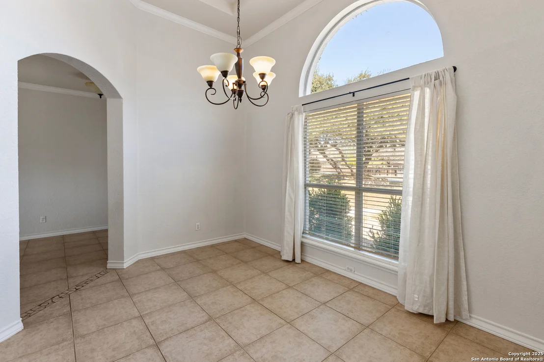 Photo of 325 Howard Dr