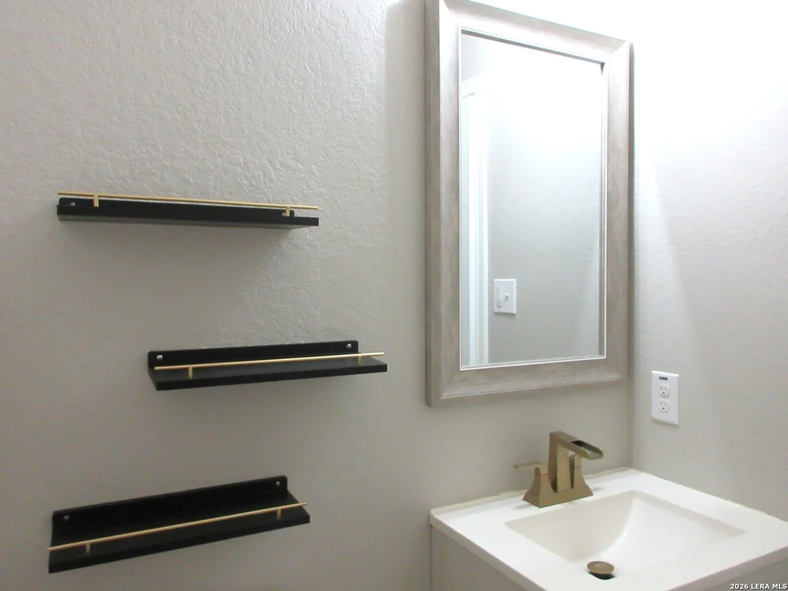 Photo of 261 PRAIRIE VIS