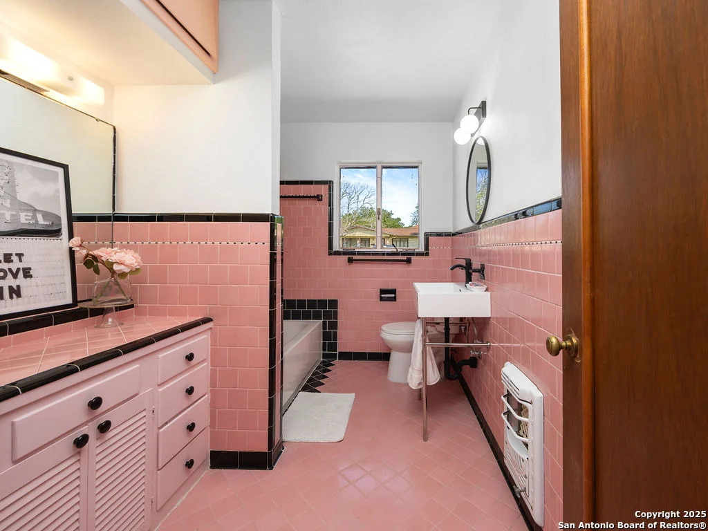 Photo of 68 Vaughan Pl