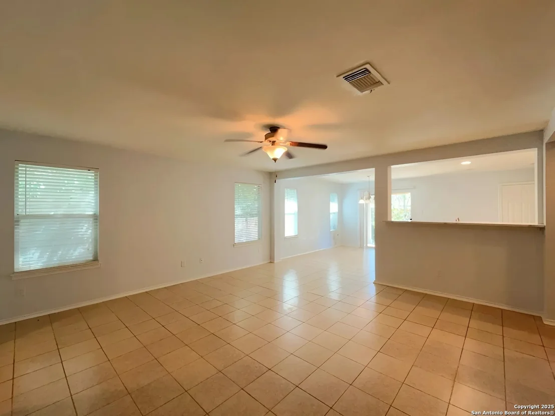 Photo of 4418 Semora Oak