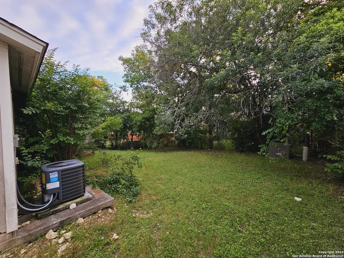 Photo of 12923 maple park