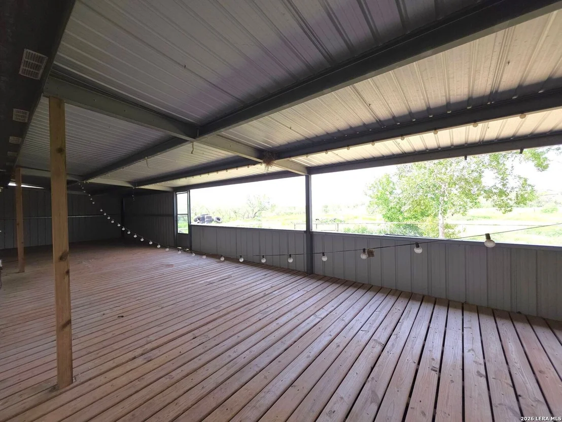 Photo of 635 E Ditto Rd