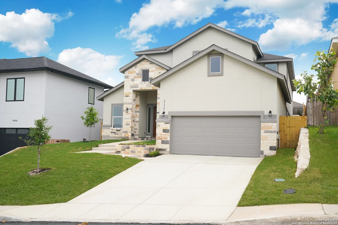 Photo of 24422 Canyon Row